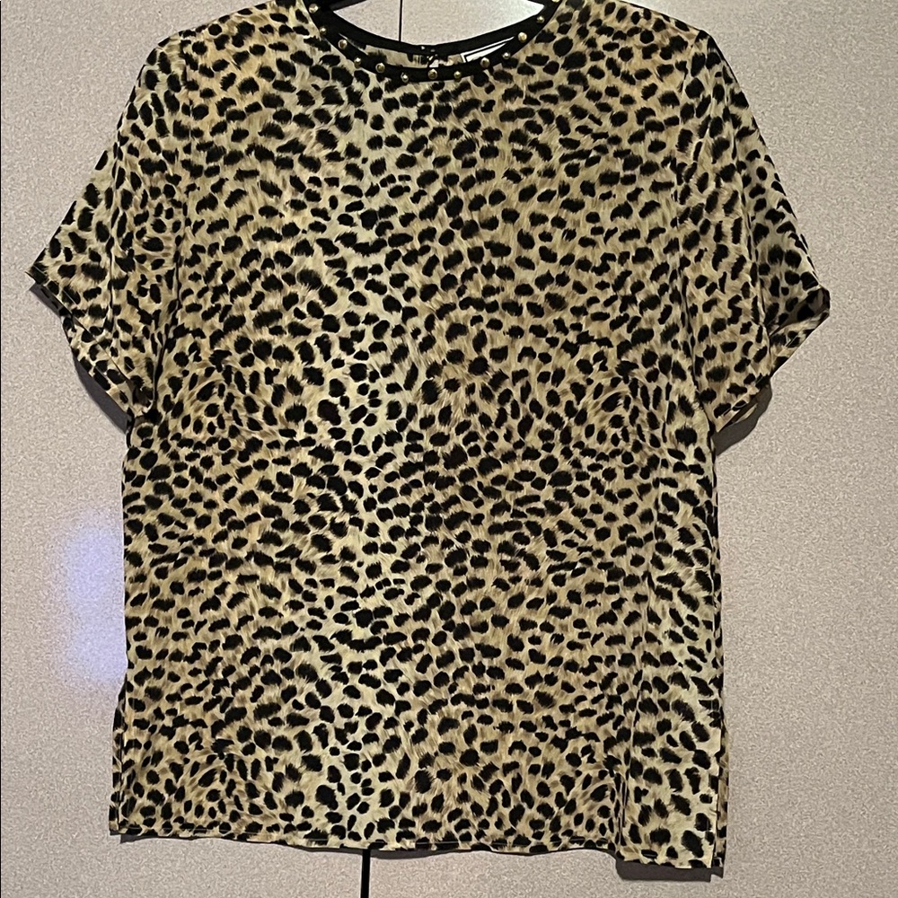 Diane Gilman Leopard Print Short Sleeve silk Women's Top - Black & Tan